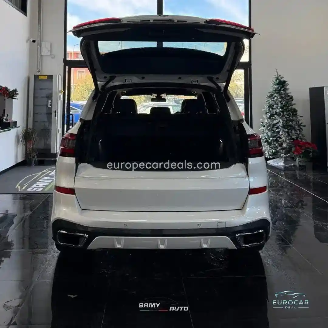 BMW X5 M50