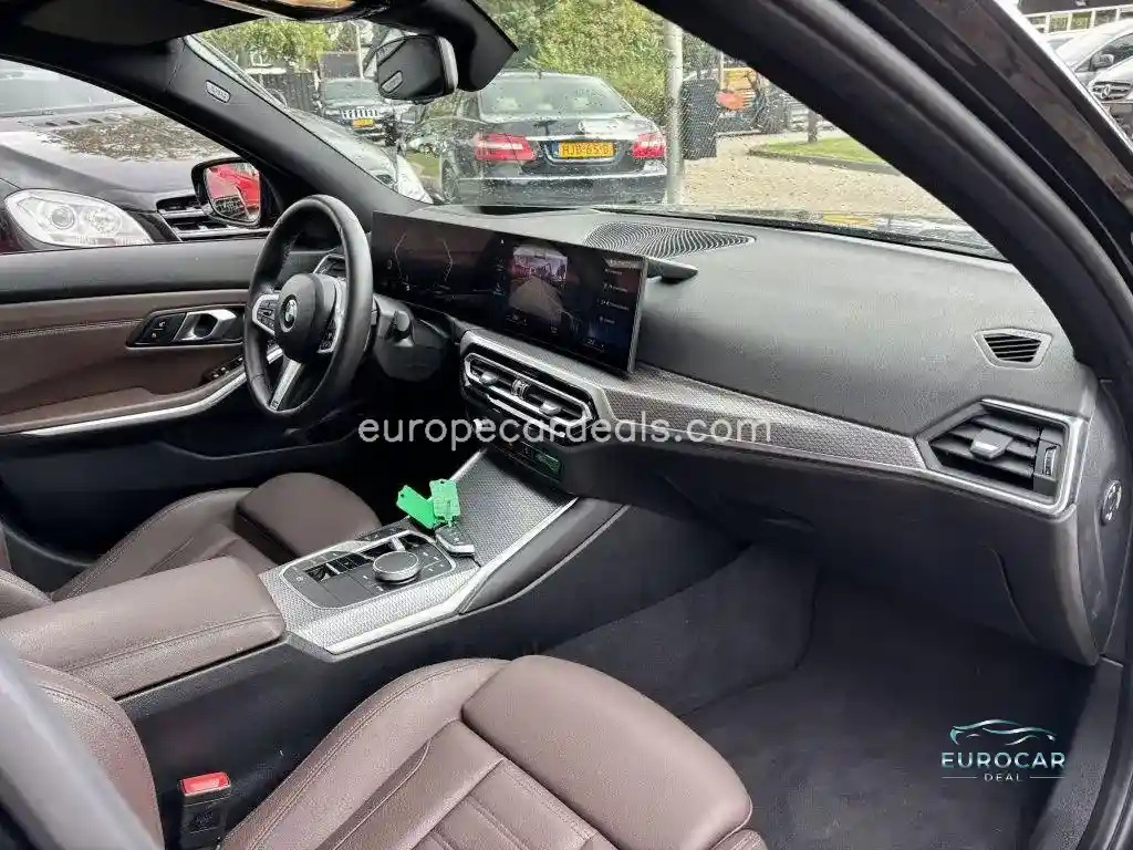 BMW 330
