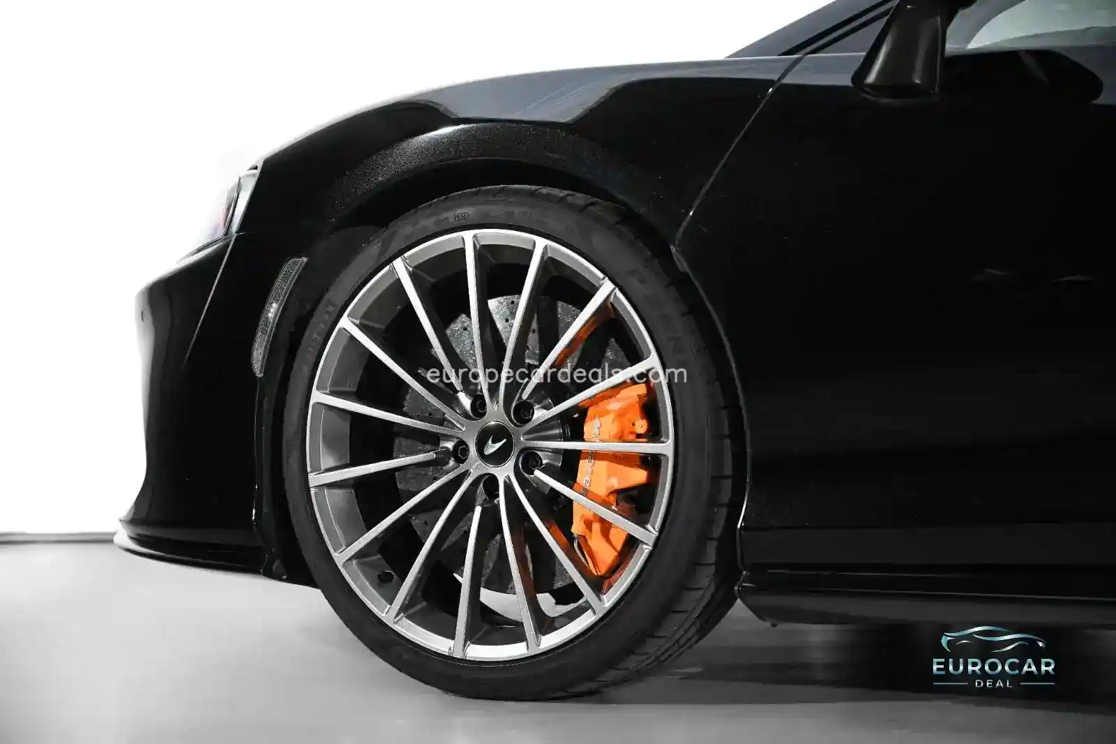 McLaren GT