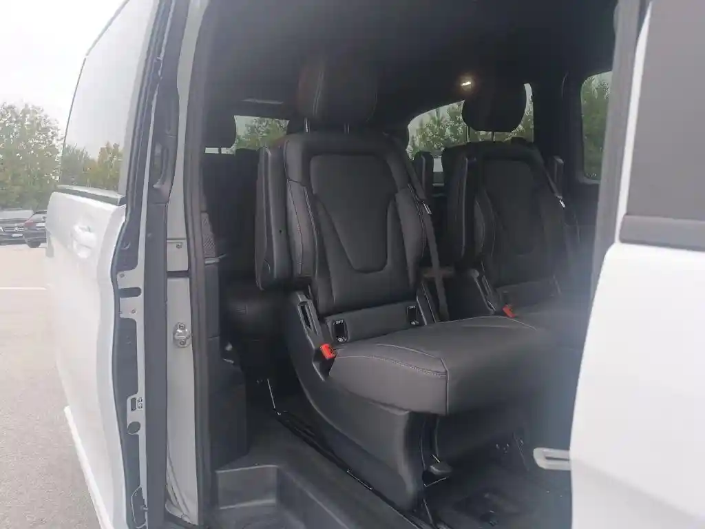 Mercedes-Benz V 250