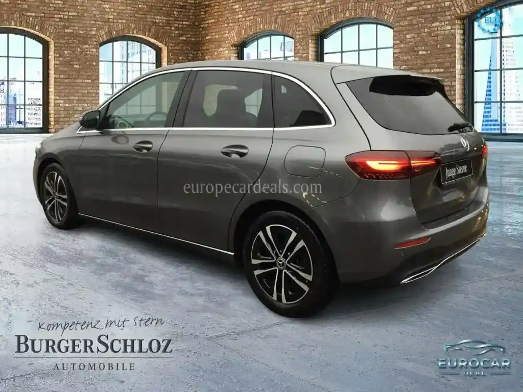 Mercedes-Benz B 180