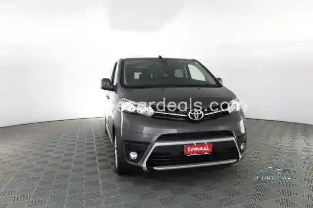 Toyota Proace (Verso)