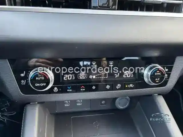 Mitsubishi Plug-in Hybrid Outlander