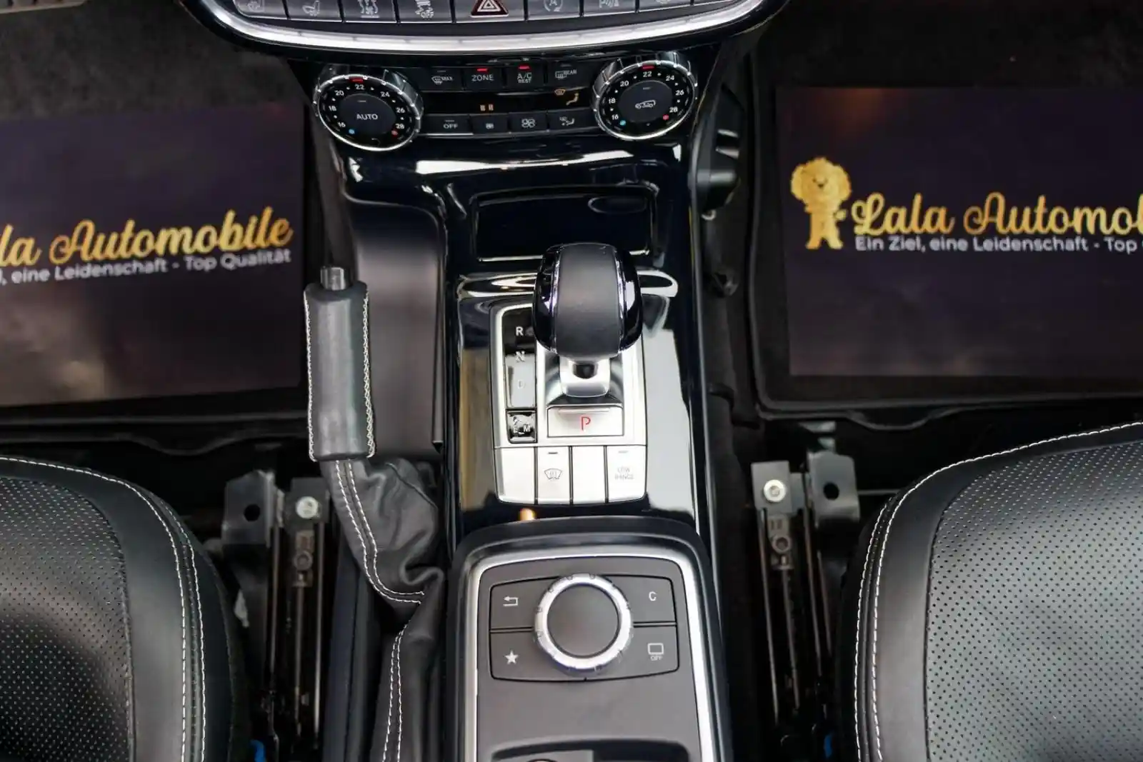 Mercedes-Benz G 500