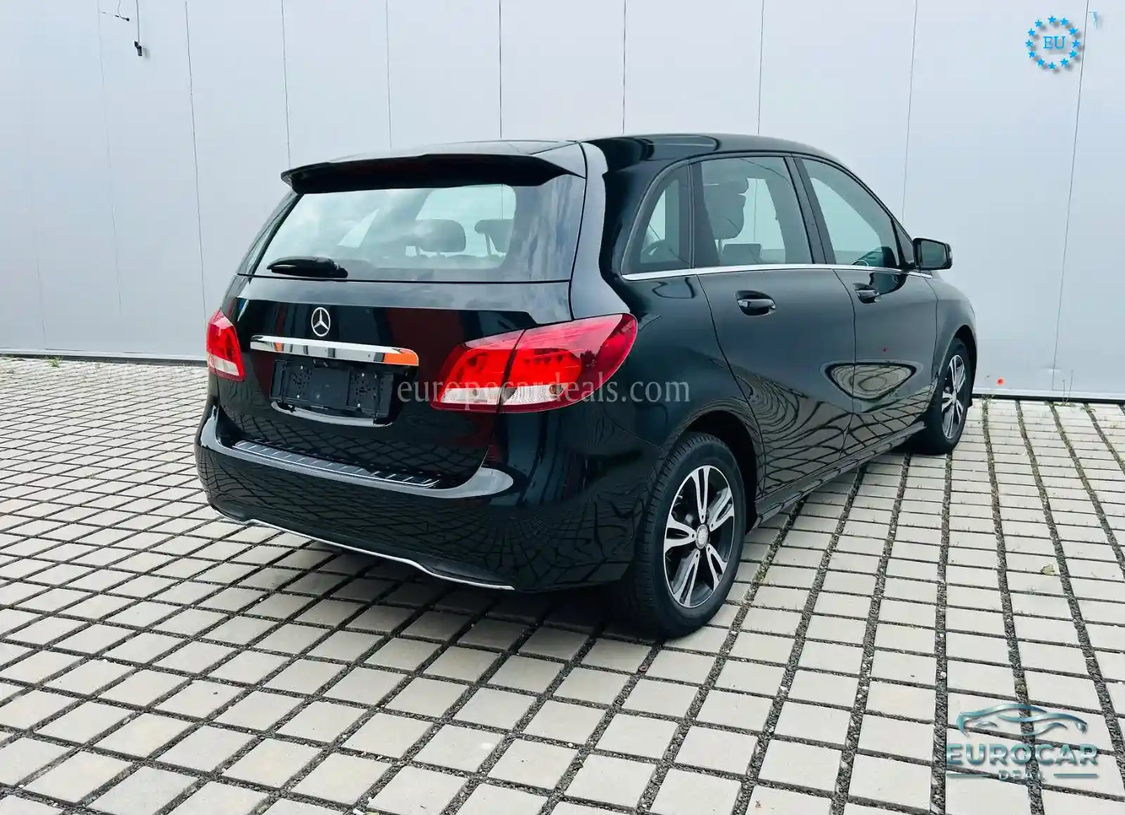 Mercedes-Benz B 180