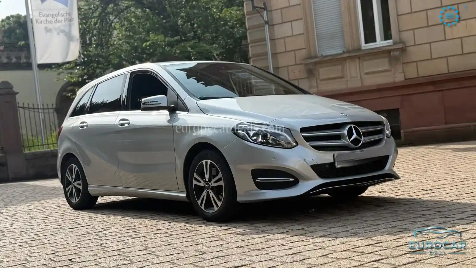 Mercedes-Benz B 180