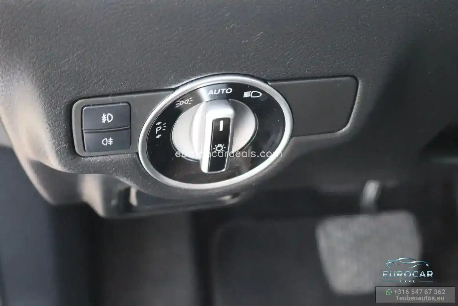 Infiniti Q30