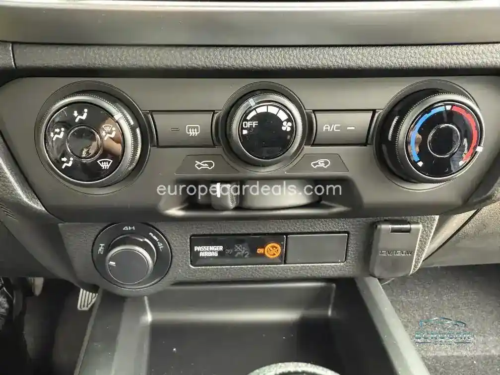 Space Cab AT LS 4WD mit Ahk
