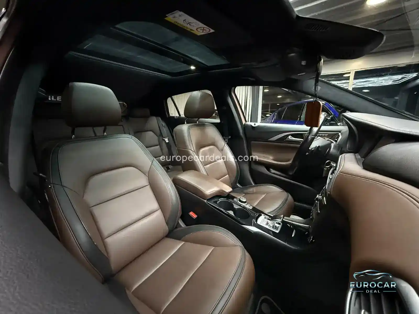 Infiniti QX30