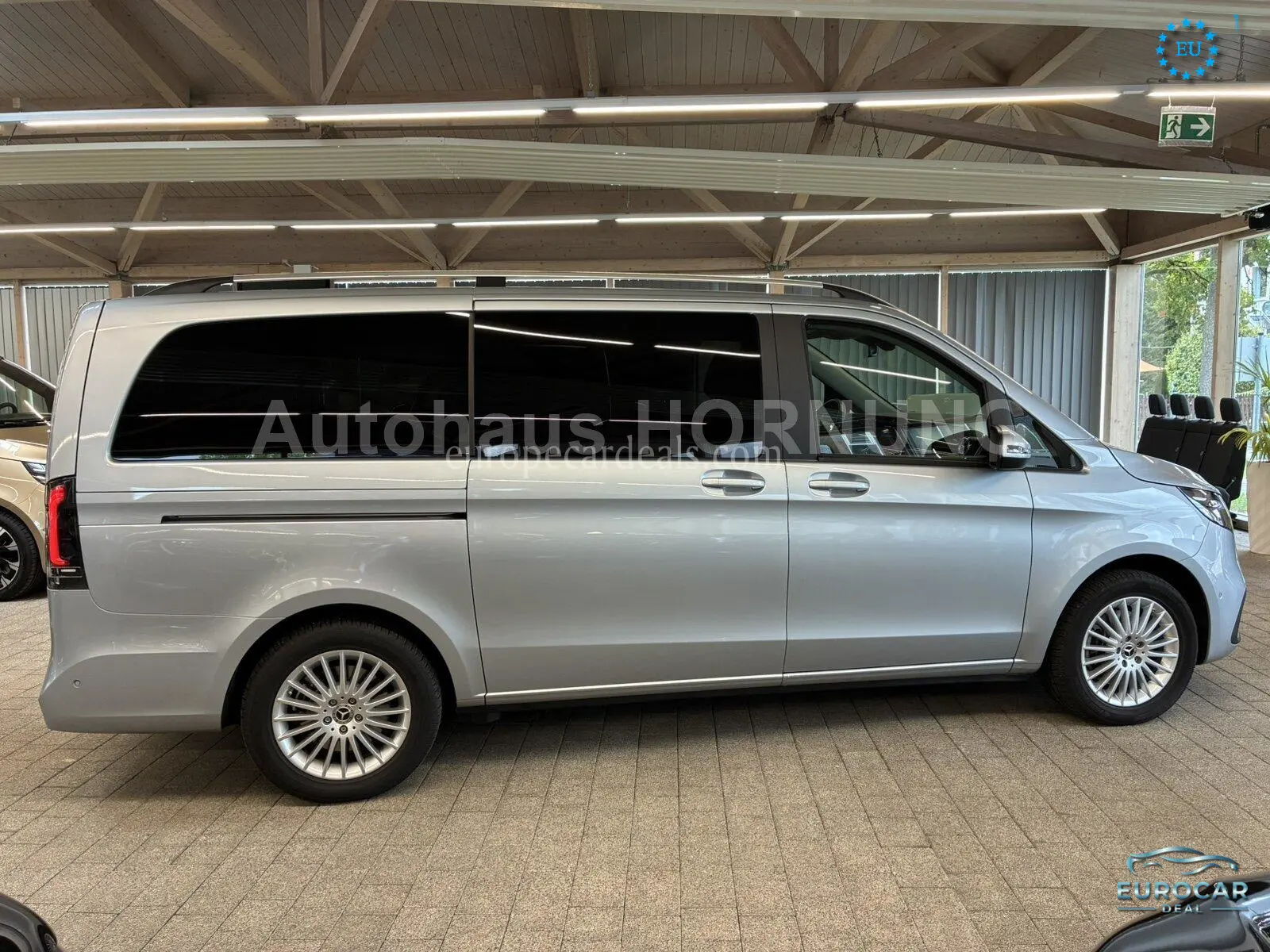Mercedes-Benz V 220