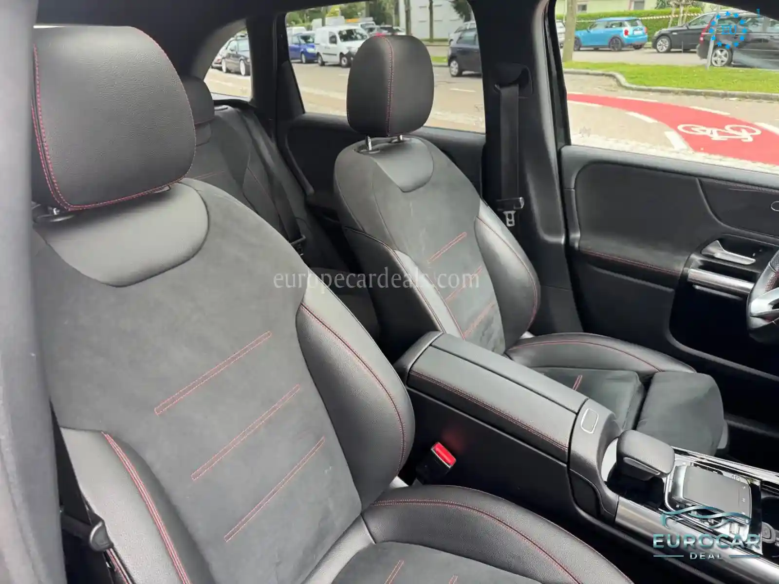 Mercedes-Benz B 220