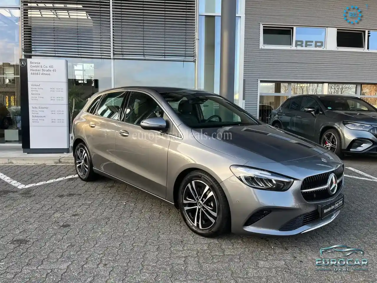 Mercedes-Benz B 180