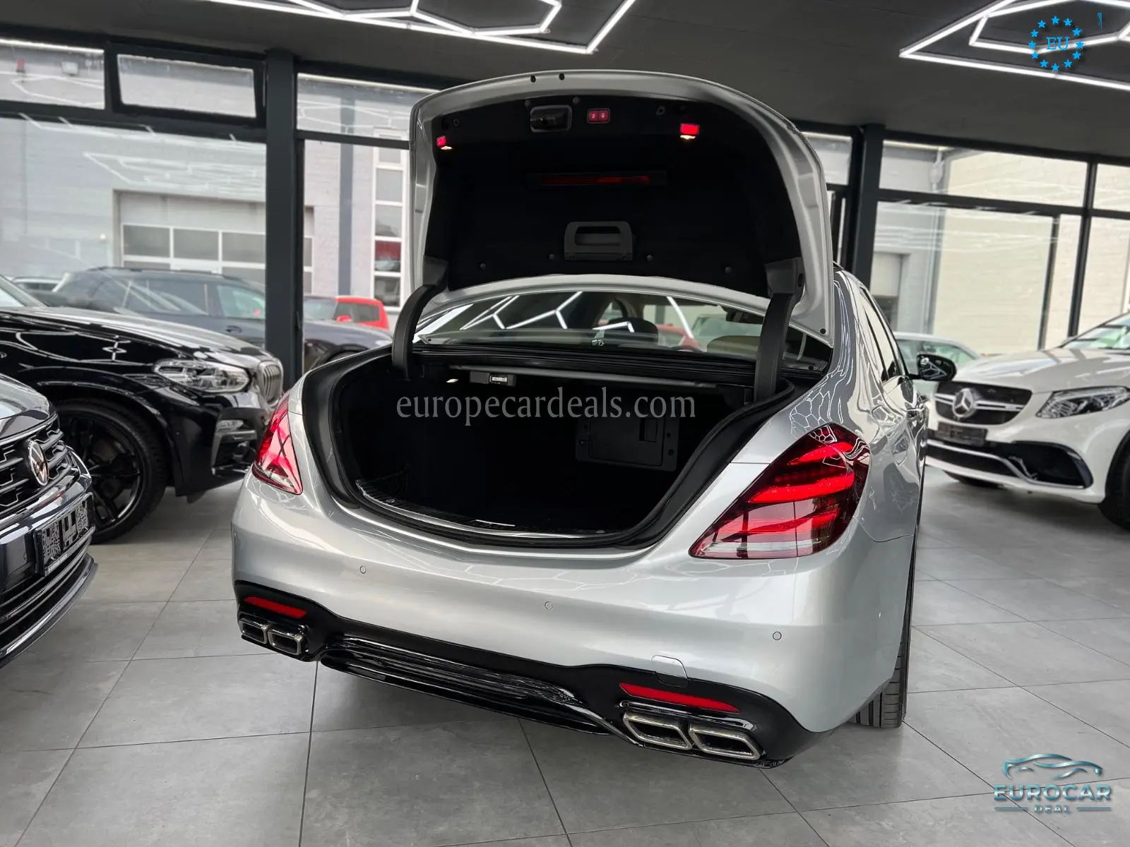Mercedes-Benz S 560