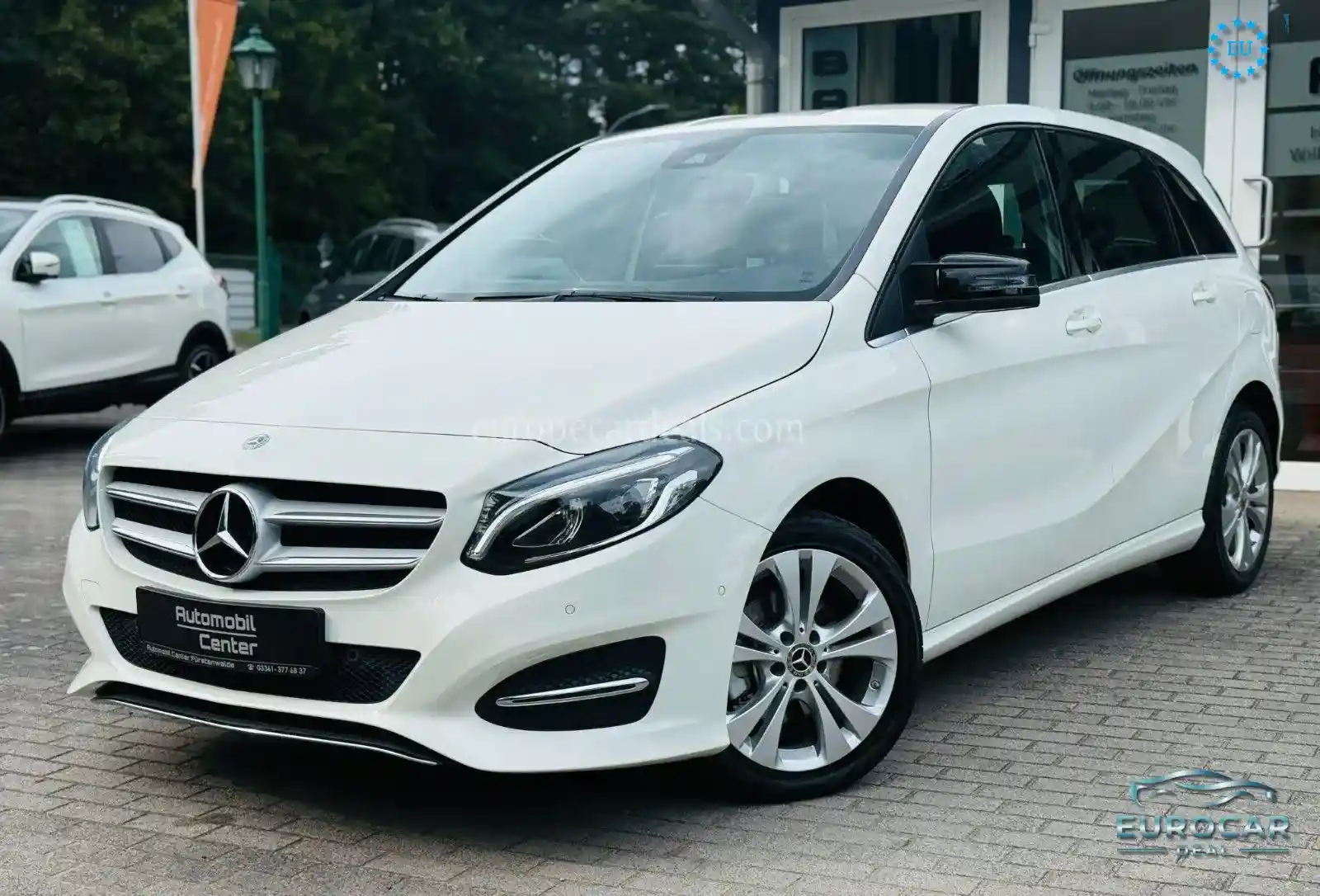 Mercedes-Benz B 200