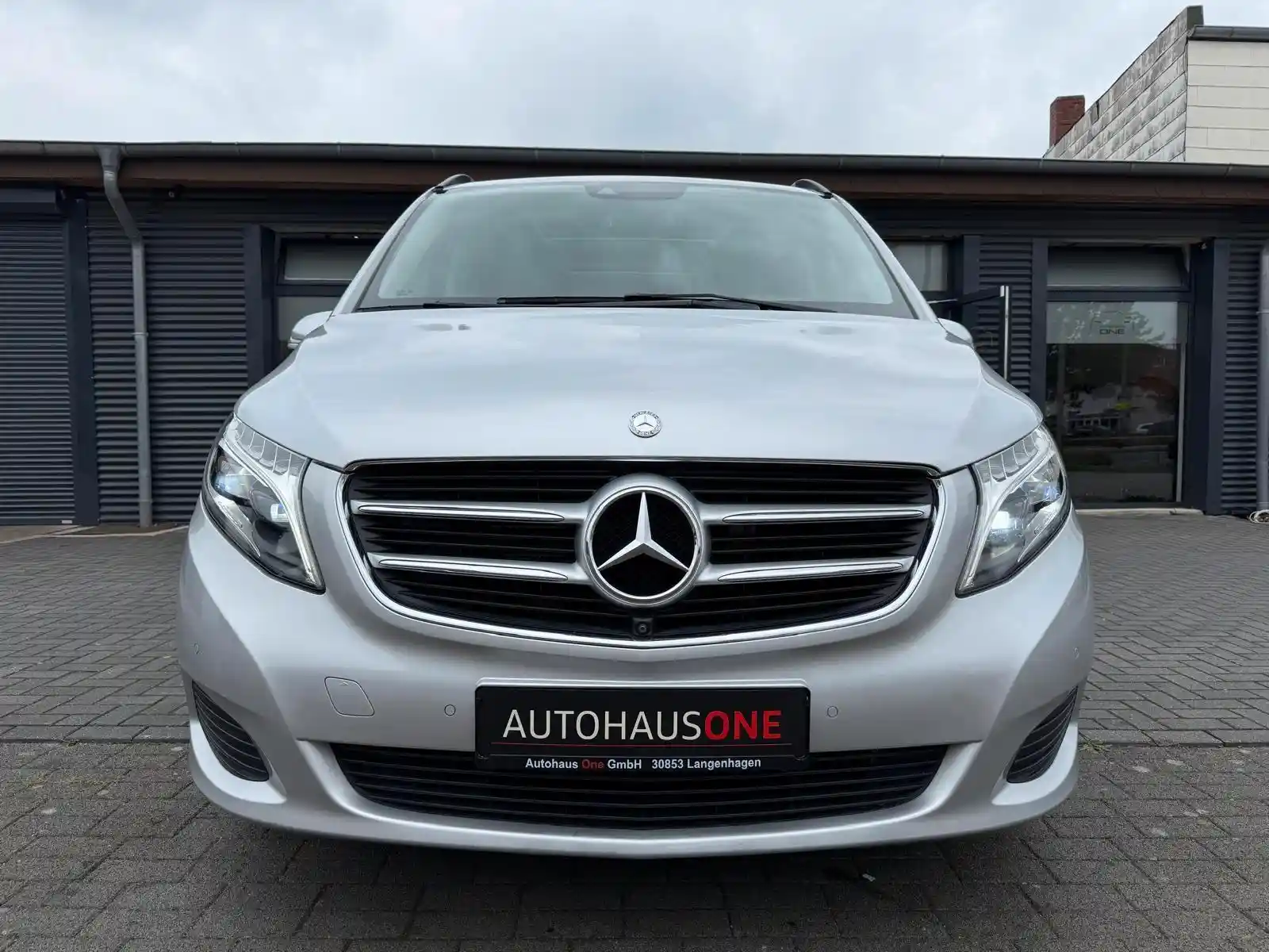 Mercedes-Benz V 250