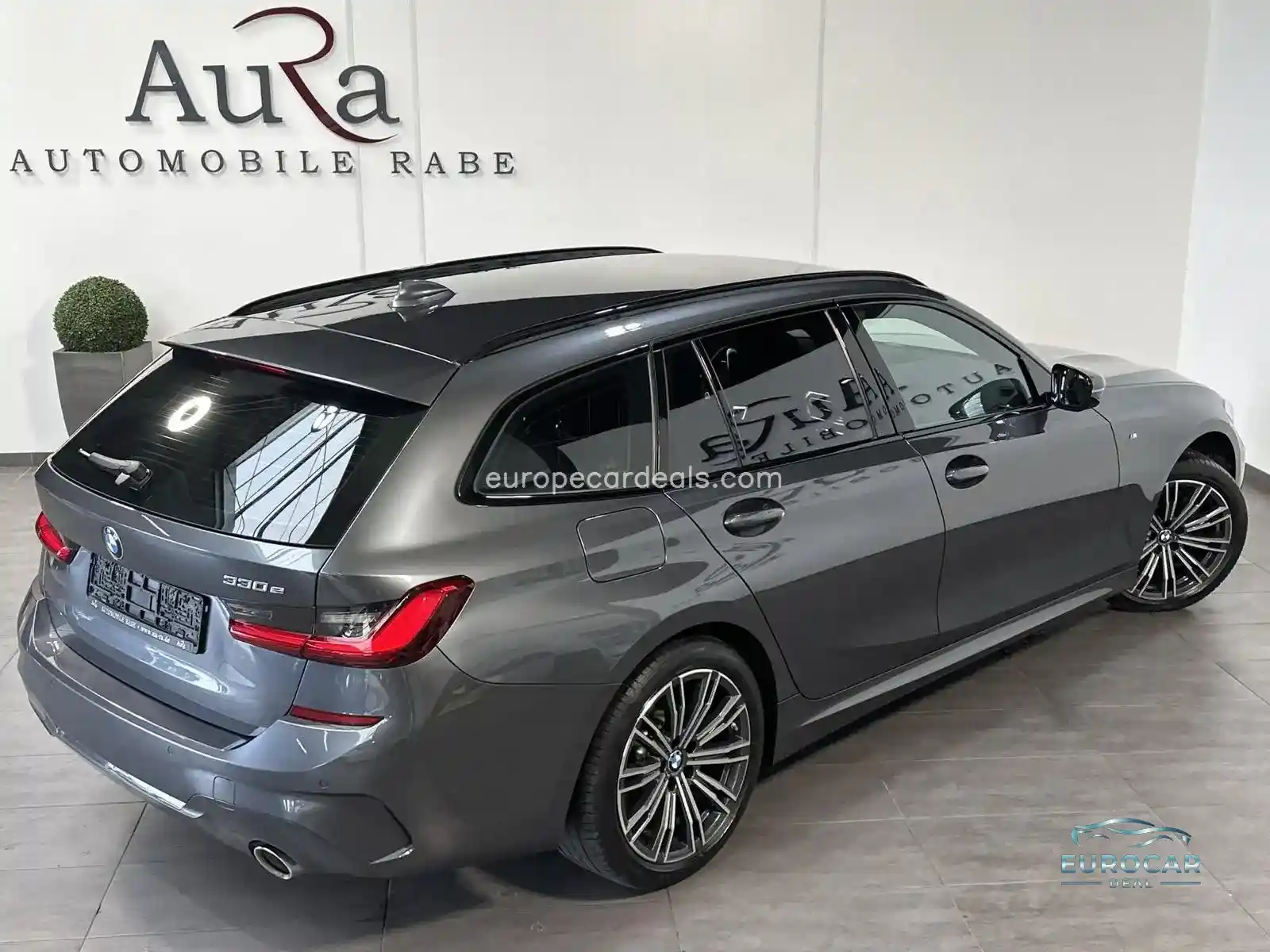 BMW 330