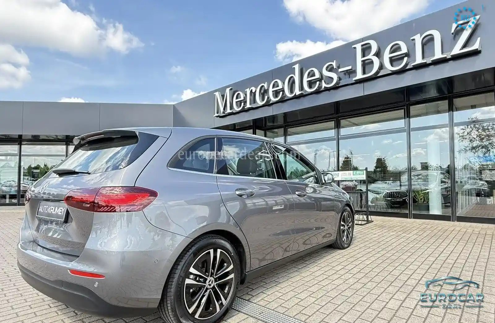 Mercedes-Benz B 180