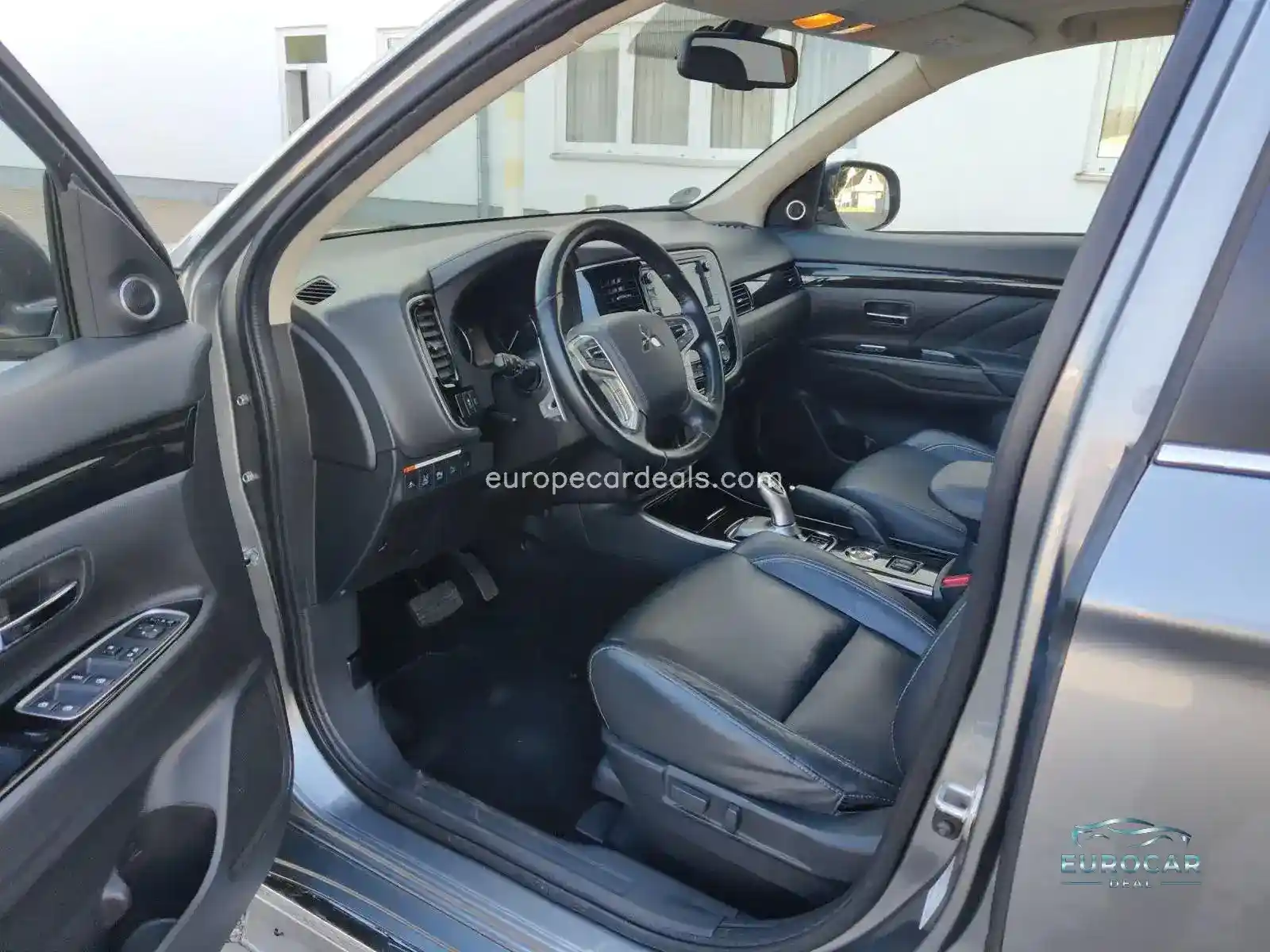 Mitsubishi Plug-in Hybrid Outlander