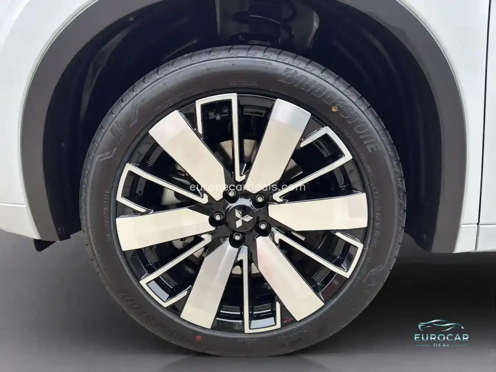 Mitsubishi Plug-in Hybrid Outlander