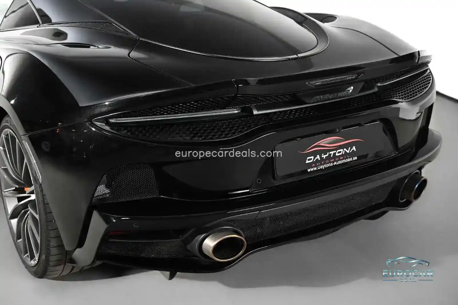 McLaren GT