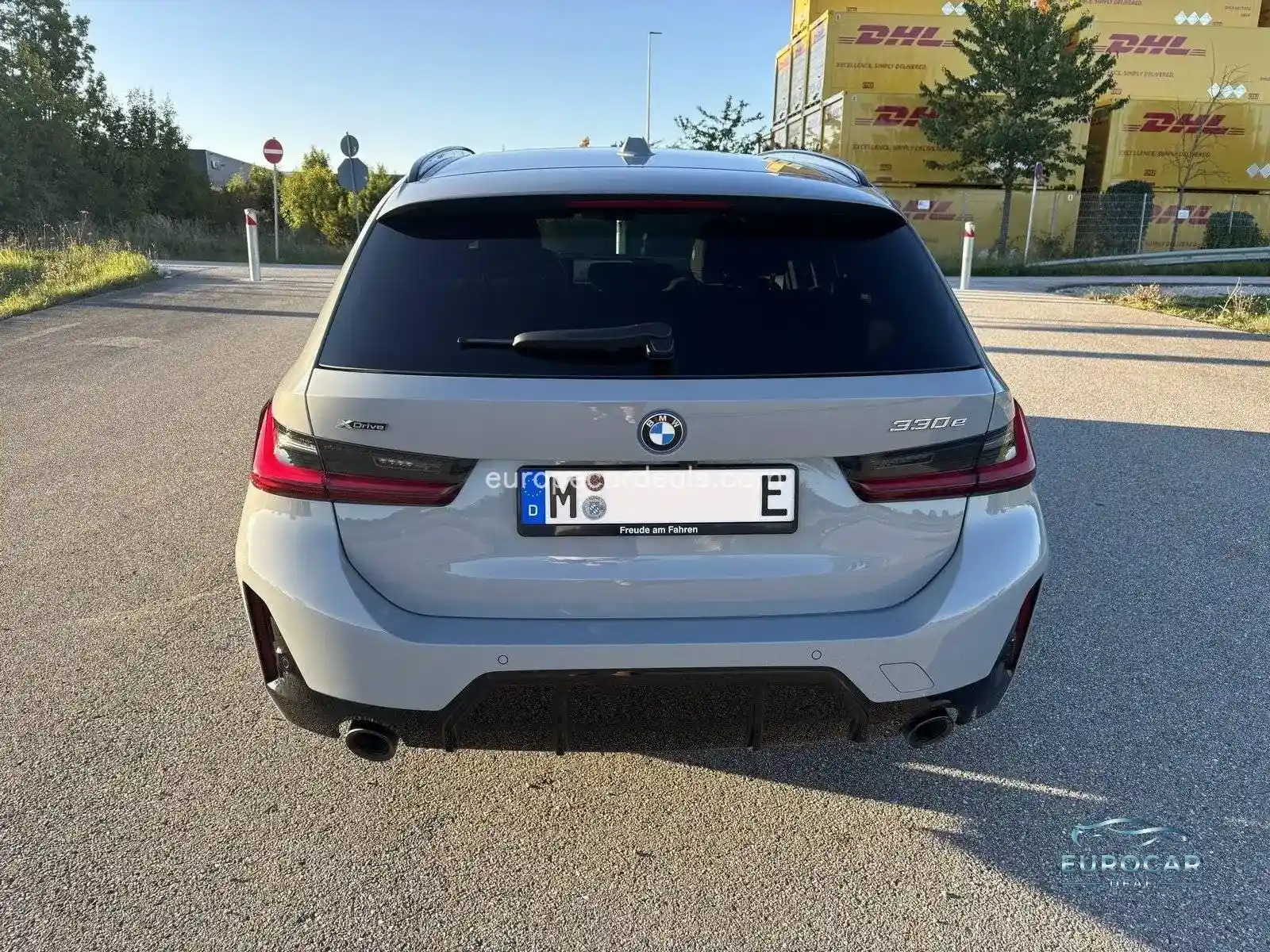 BMW 330