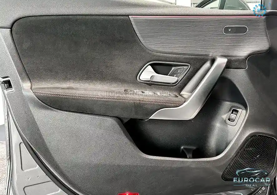 Mercedes-Benz A 220