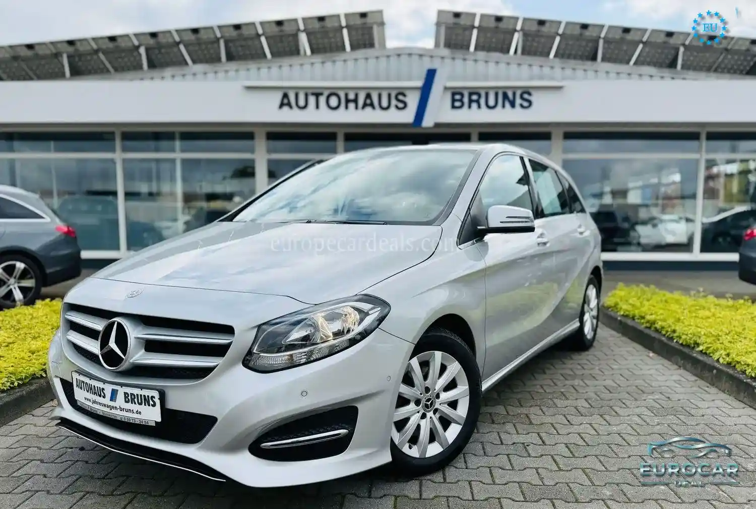 Mercedes-Benz B 180