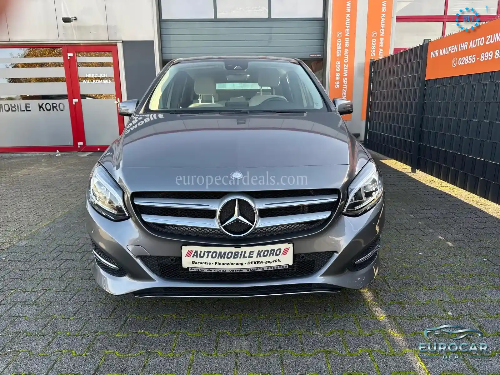 Mercedes-Benz B 180