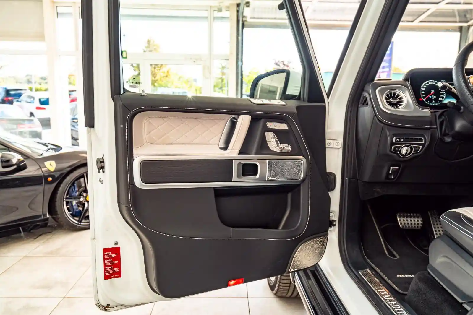 Mercedes-Benz G 500