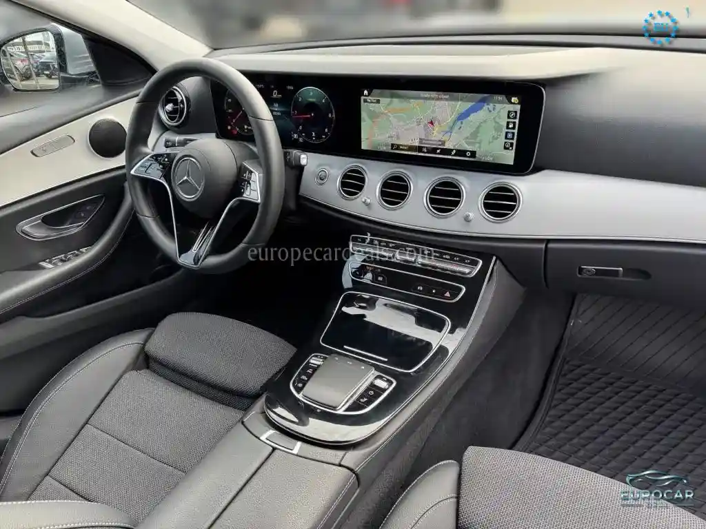 Mercedes-Benz E 220