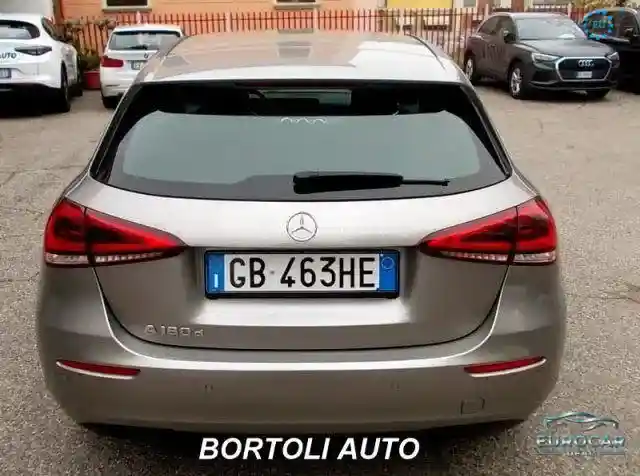 Mercedes-Benz A 180