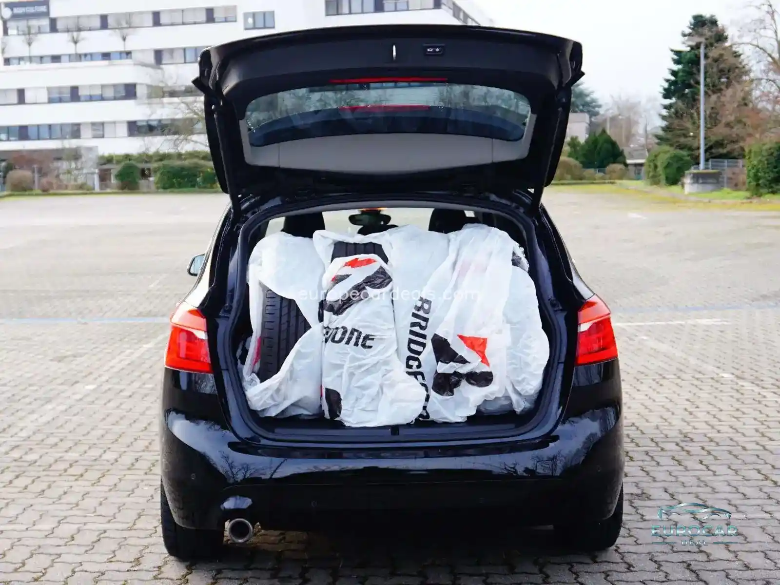 BMW 225