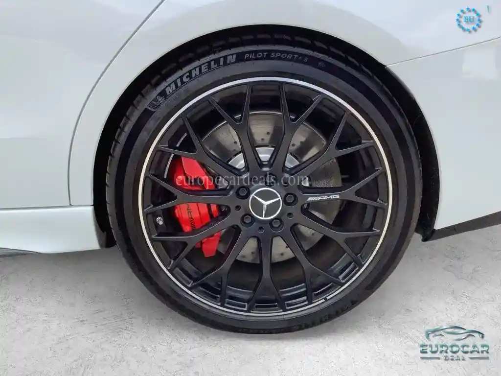 Mercedes-Benz C 63 AMG