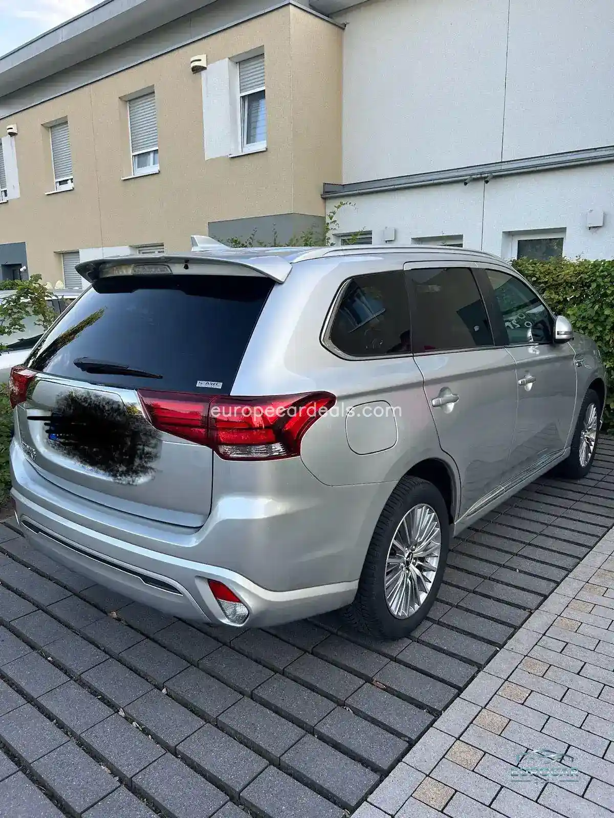 Mitsubishi Plug-in Hybrid Outlander