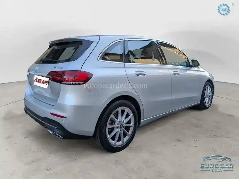 Mercedes-Benz B 220