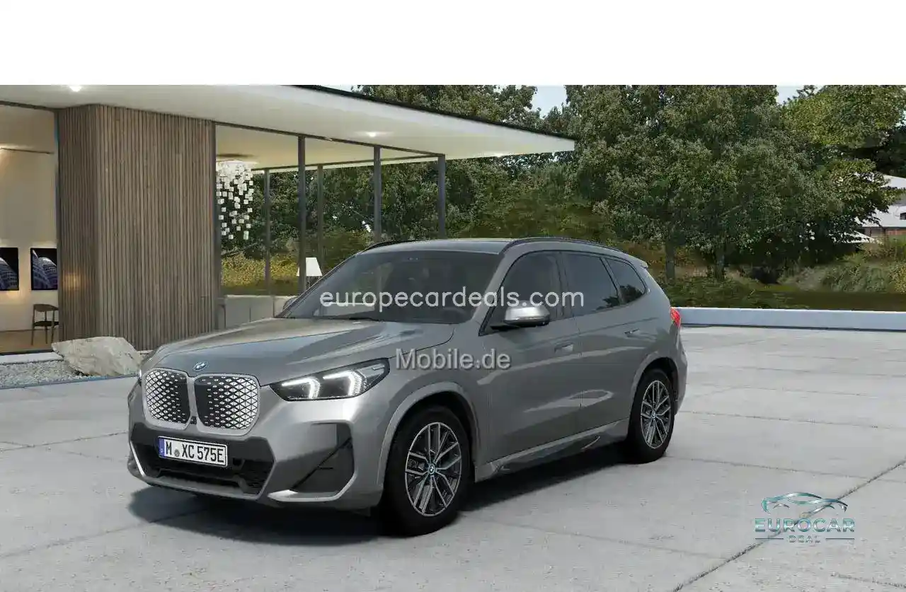 BMW iX1