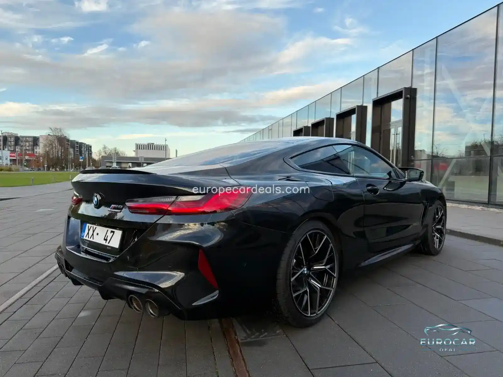 BMW M8
