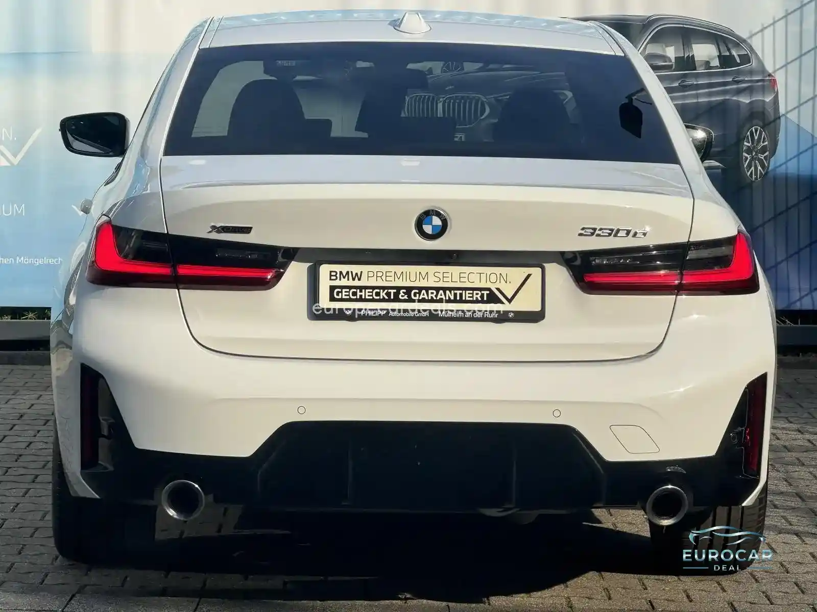 BMW 330