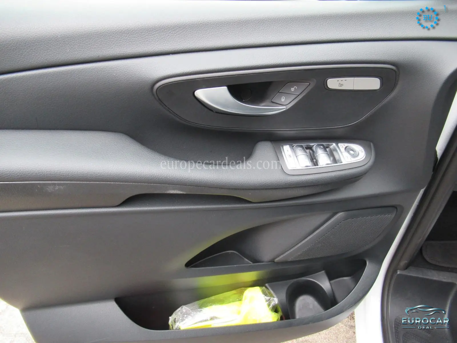 Mercedes-Benz V 220