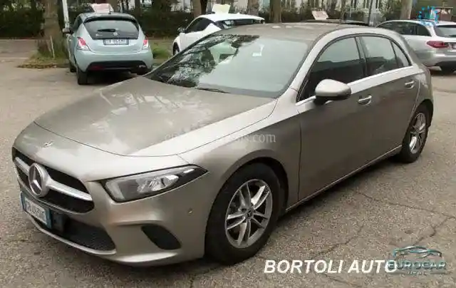 Mercedes-Benz A 180