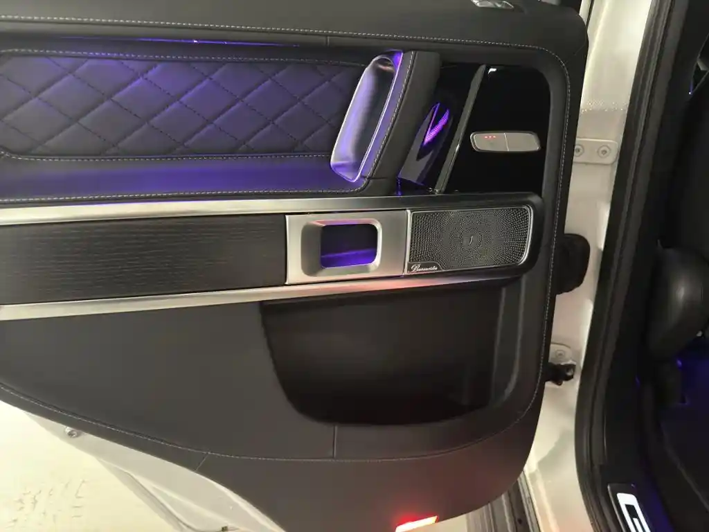 Mercedes-Benz G 500