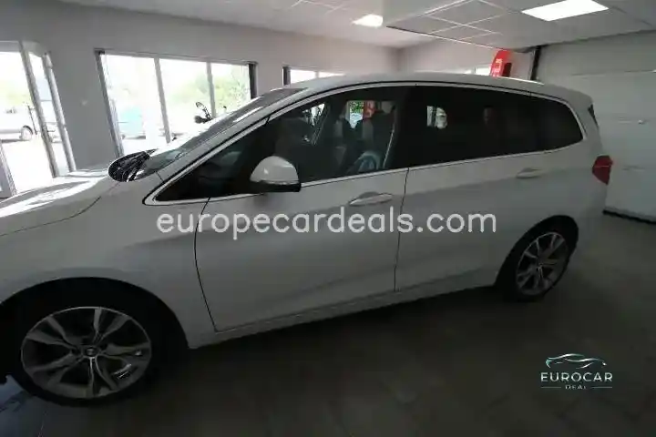 BMW 218
