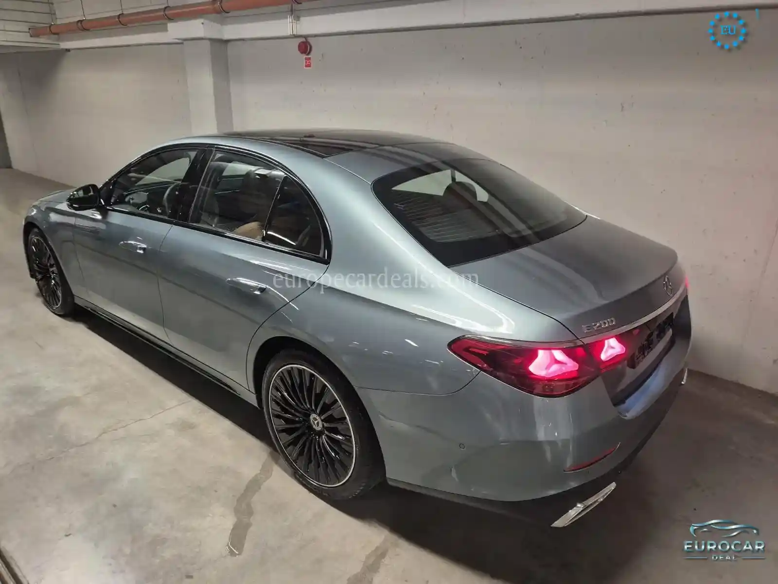 Mercedes-Benz E 200