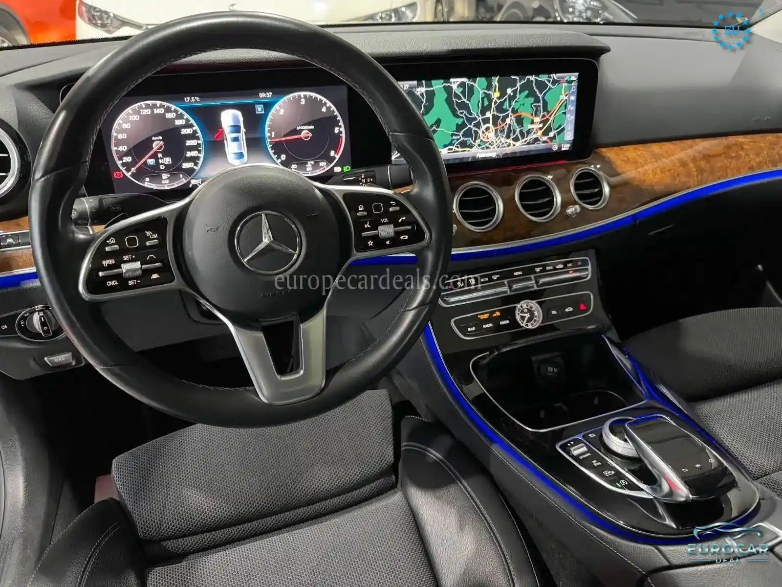 Mercedes-Benz E 220