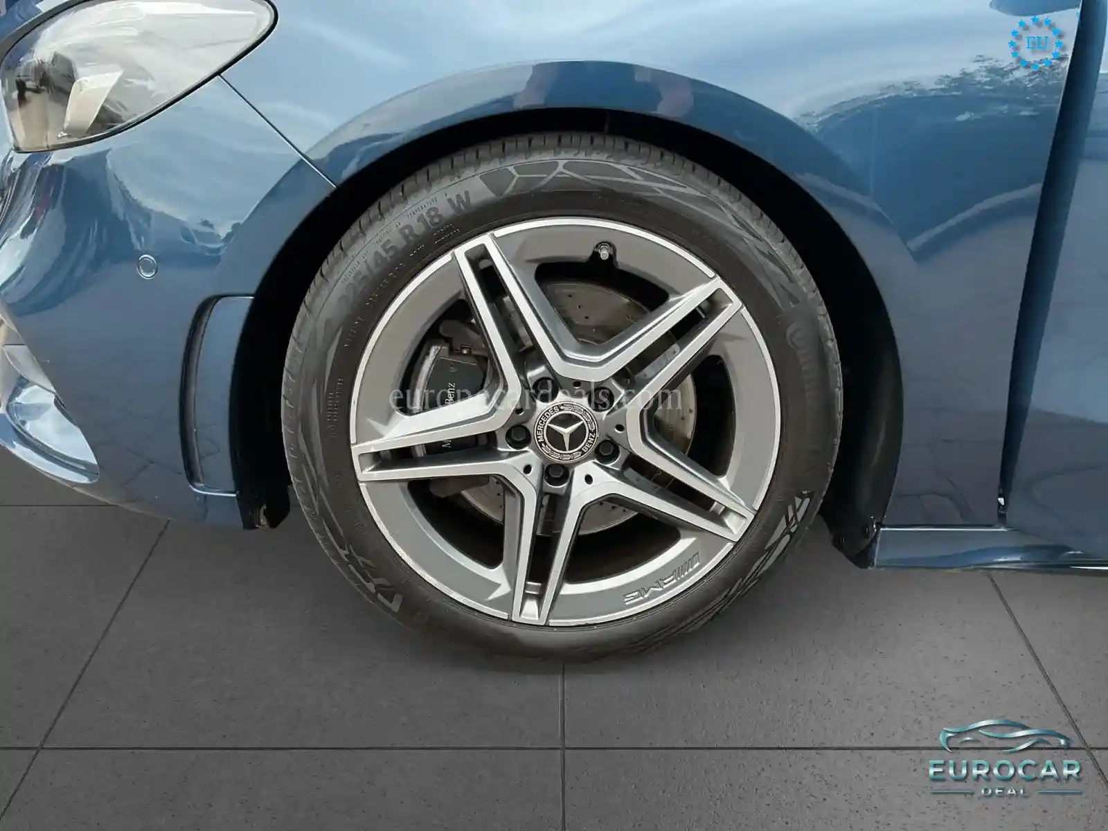Mercedes-Benz B 220