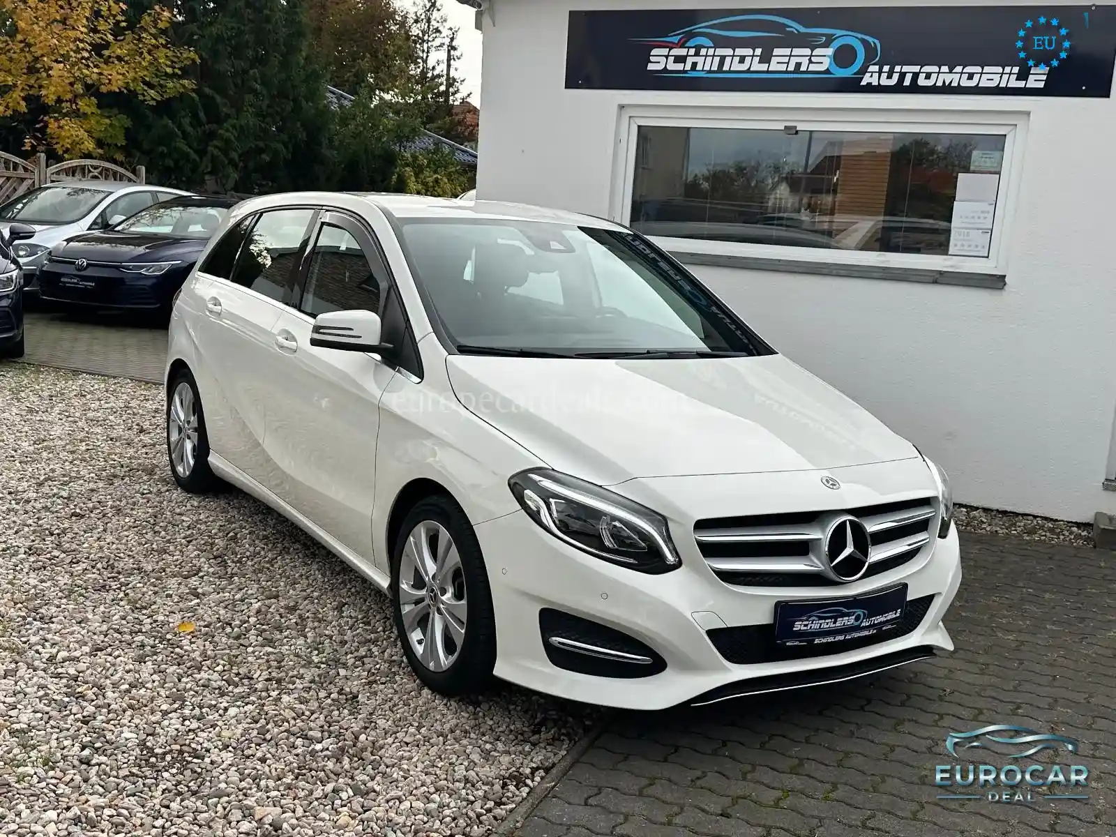 Mercedes-Benz B 180