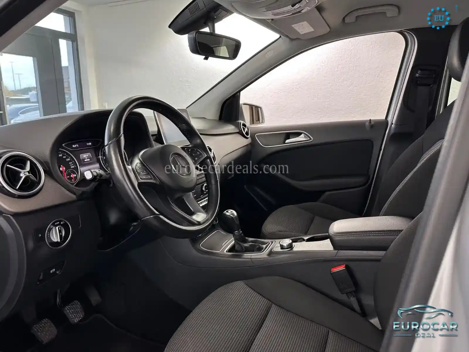 Mercedes-Benz B 180