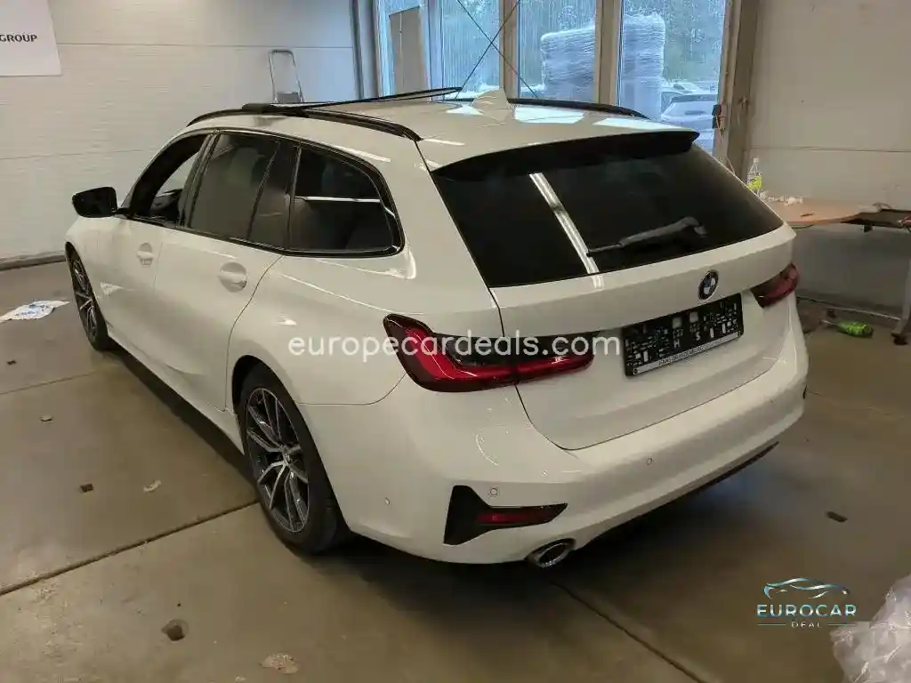 BMW 330