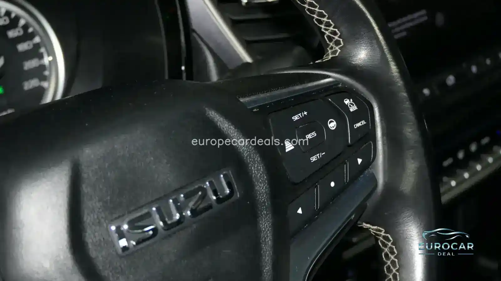 Double Cab 4WD LSE|Sportlid PRO-Form|Cover
