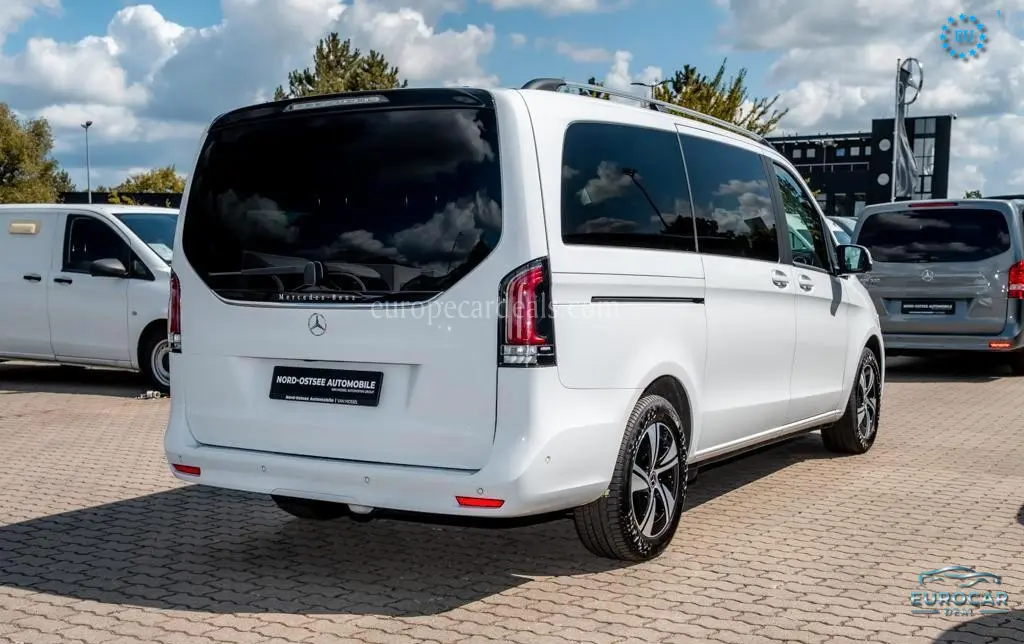 Mercedes-Benz V 220